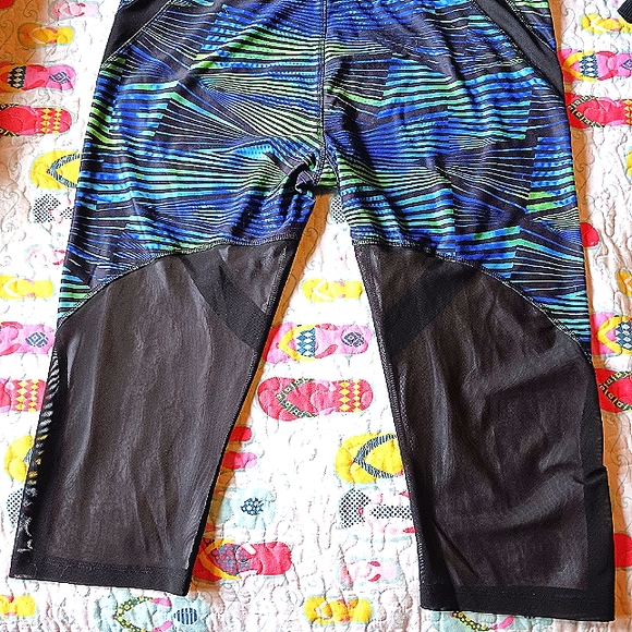 DANSKIN NOW DRI MORE ATHLETIC CAPRIS. SIZE XL - Picture 2 of 4